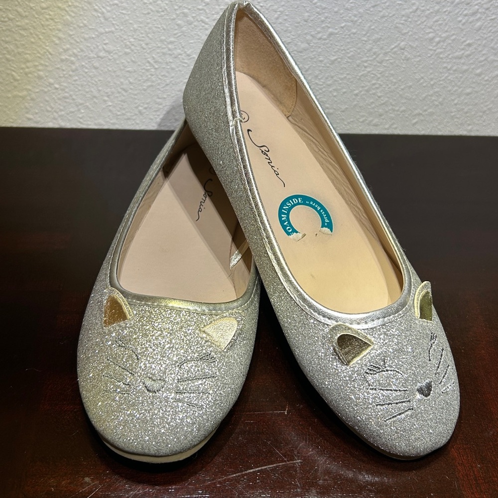 Sonia Girls Silver Sparkle Cat Ballerina Slippers | Size 3